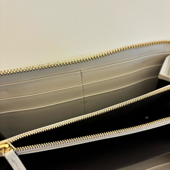 Gucci GG Supreme Monogram Horsebit 1955 Zip Around Wallet - Picture 6 of 9